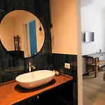 Piumaviola Beds & 4* Parma