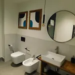 Piumaviola Beds & Aparthotel Parma
