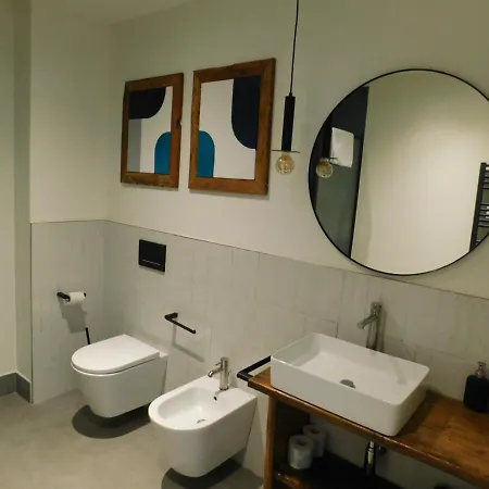 Piumaviola Beds & Aparthotel Parma