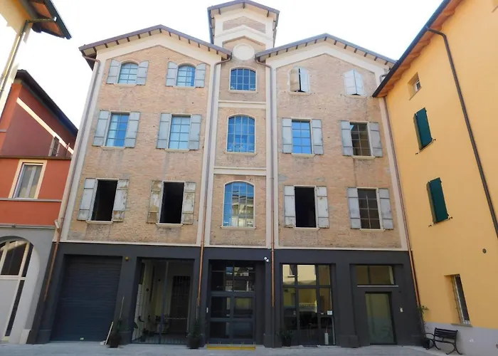 Piumaviola Beds & Parma