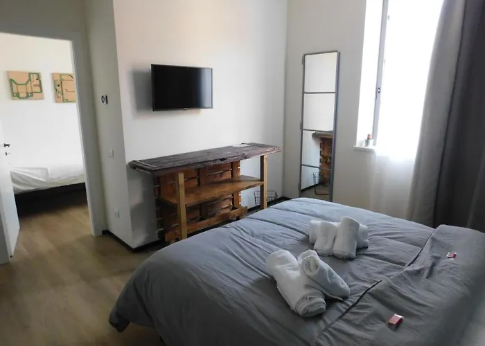 Piumaviola Beds & Parma