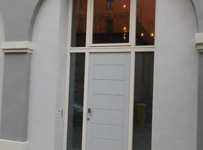 Piumaviola Beds & Parma