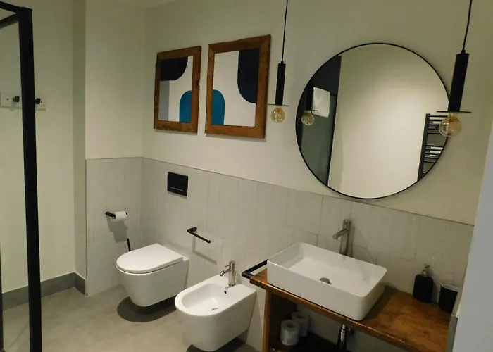 Piumaviola Beds & Aparthotel Parma