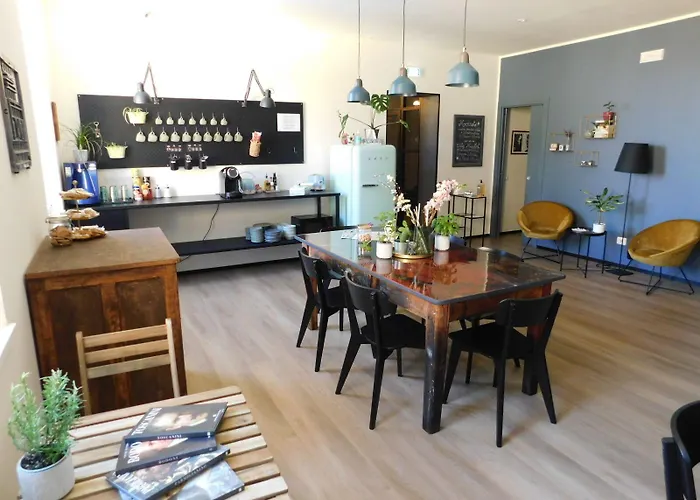 Aparthotel Piumaviola Beds & 4*