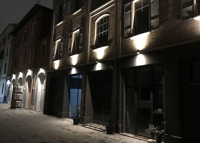 Piumaviola Beds & Parma